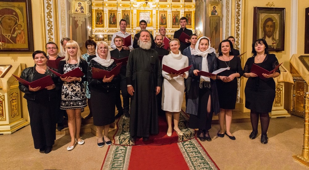 Хор Покровского архиерейского собора Пензы завершает работу над компакт-диском с песнопениями всенощного бдения