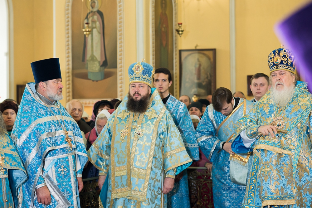 В престольный праздник митрополит Серафим возглавил Литургию в Покровском архиерейском соборе Пензы