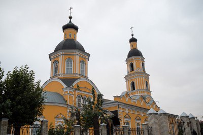 В канун Рождества Пресвятой Богородицы митрополит Серафим совершил всенощное бдение в Покровском архиерейском соборе